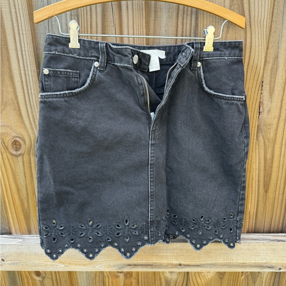h&m black eyelet skirt